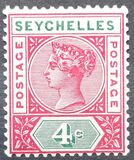 [Queen Victoria - Shading Lines at Right Side of Diamond in Tiara Band, type A1]