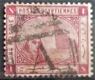 [Sphinx and Pyramid, type O]