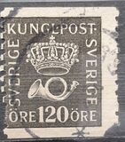 [Crown and Coach Horn, type W17]
