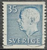 [King Gustaf VI Adolf of Sweden & Tree Crowns - New Colors and Values, type FA60]