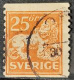 [Standing Lion, type U4]