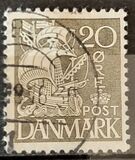 [Caravel - Steel Engraving. 2 Lines of Fields Left of "D" in "DENMARK", type AT1]