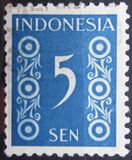 [Definitives - Different Perforation, type D13]